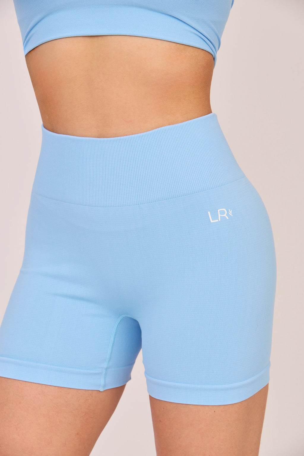Short "Determinada"