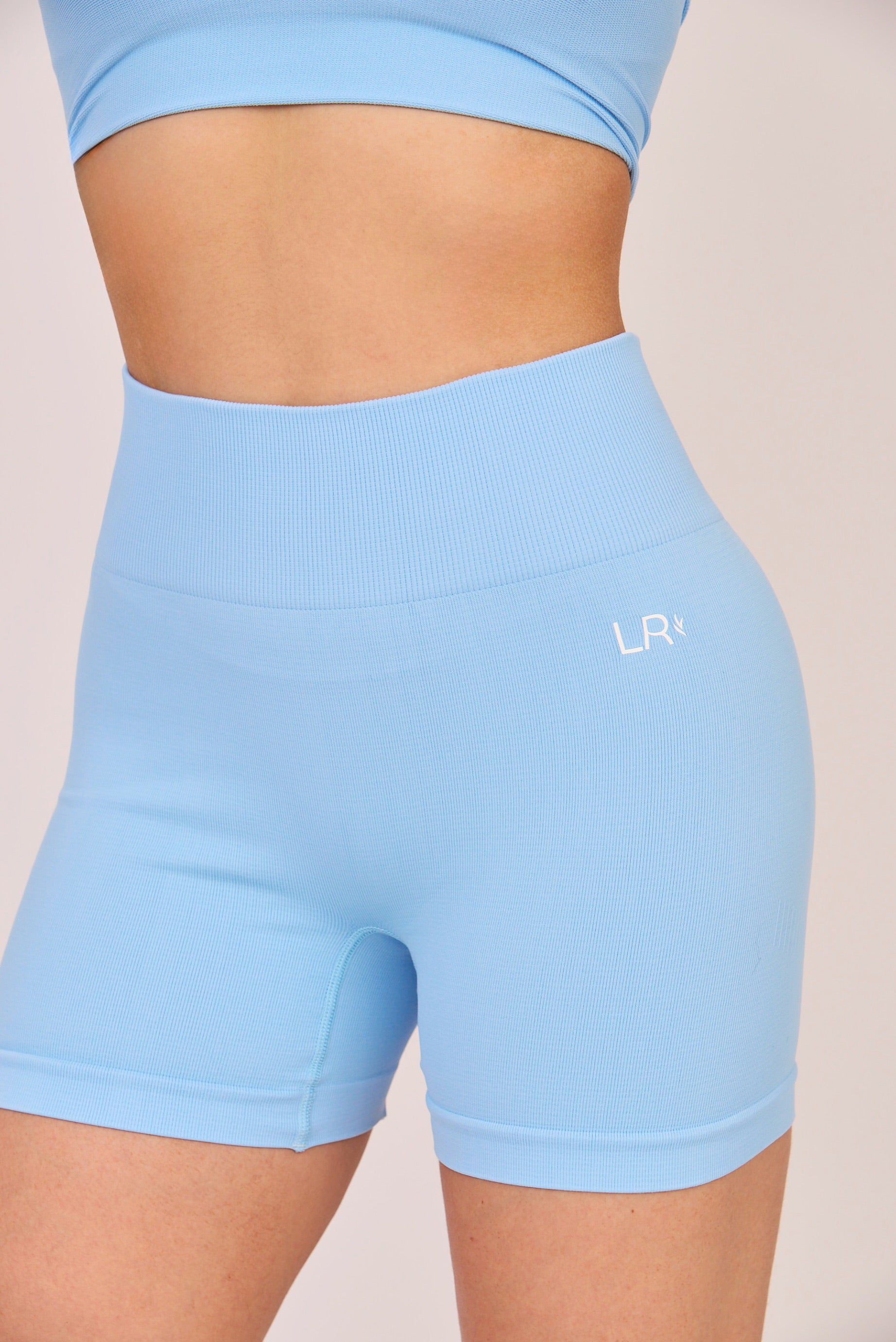 Short "Determinada"
